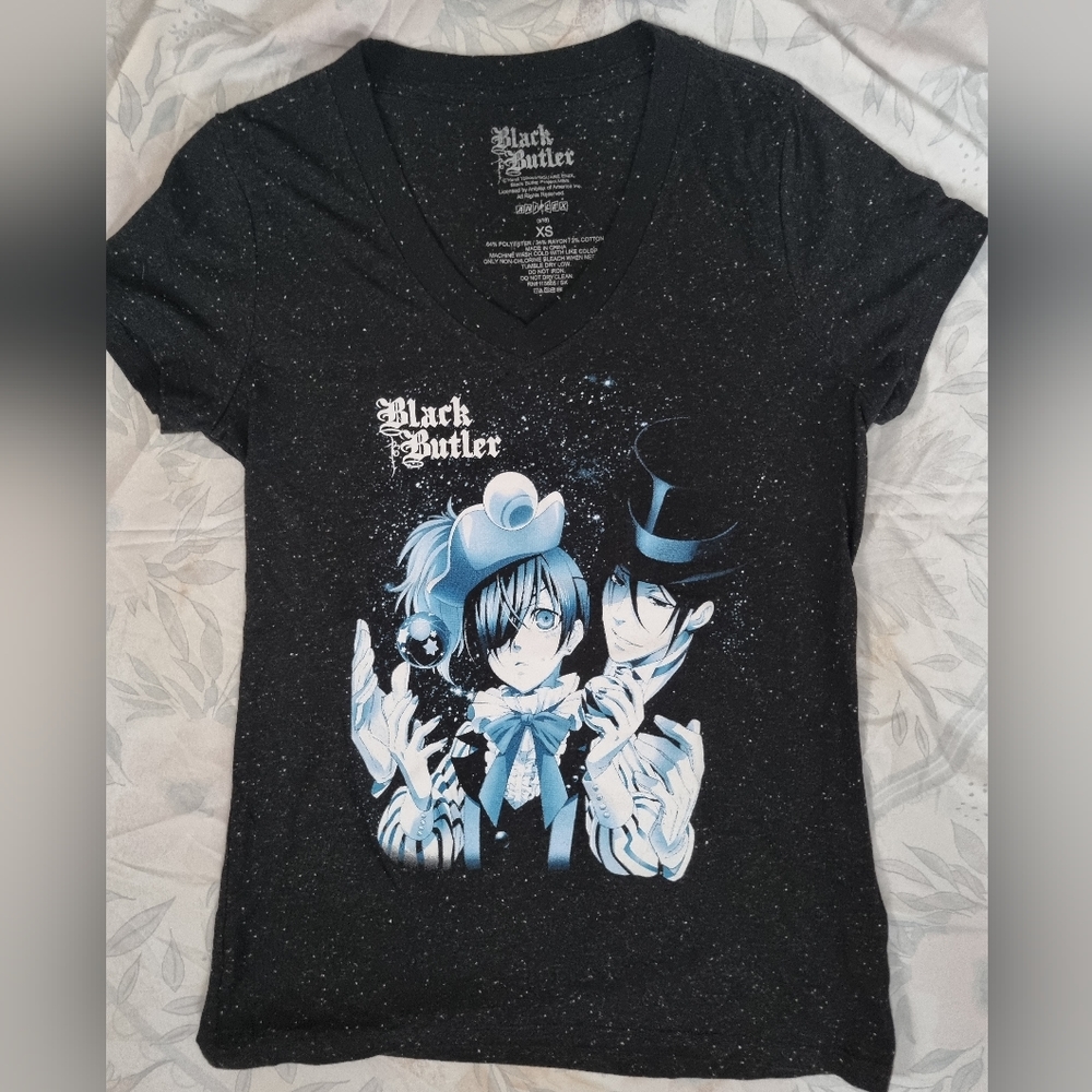 Black  Butler anime v-neck t-shirt